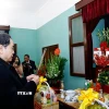 Chủ tịch Quốc hội Trần Thanh Mẫn dâng hương tưởng niệm Chủ tịch Hồ Chí Minh. Ảnh: Doãn Tấn - TTXVN