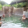 Ngâm khoáng nóng, sự lựa chọn hàng đầu của khách du lịch Nga khi đến với chương trình du lịch trải nghiệm ở Việt Nam. (Ảnh: TTXVN)