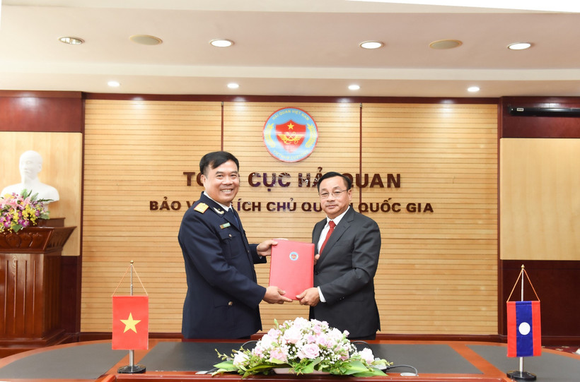 Chủ đề của năm 2025 - “Cơ quan Hải quan cam kết thực hiện nhiệm vụ vì mục tiêu Hiệu quả, An ninh và Thịnh vượng. (Ảnh: Vietnam+)