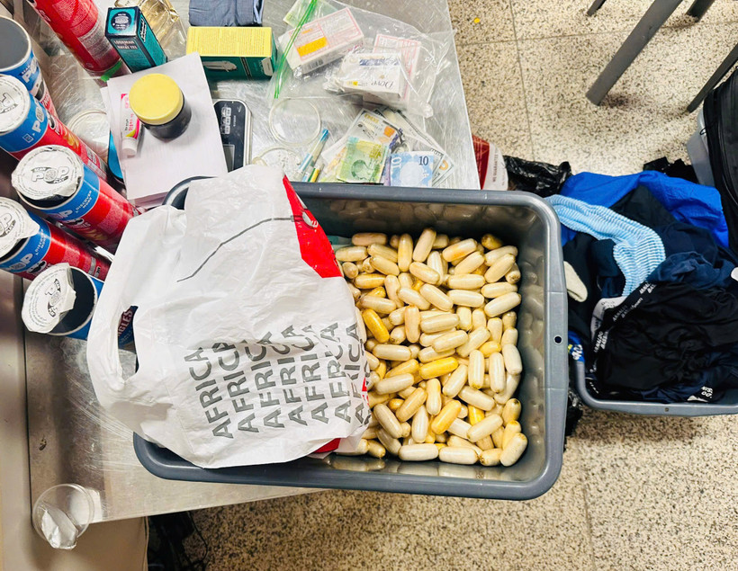 Từ ngày 15/12/2025 đến 14/2/2026, lực lượng Hải quan phối hợp cùng Công an và Bộ đội Biên phòng bắt giữ 42 đối tượng trong 35 vụ việc liên quan đến chất cấm. (Ảnh: HQ/Vietnam+)