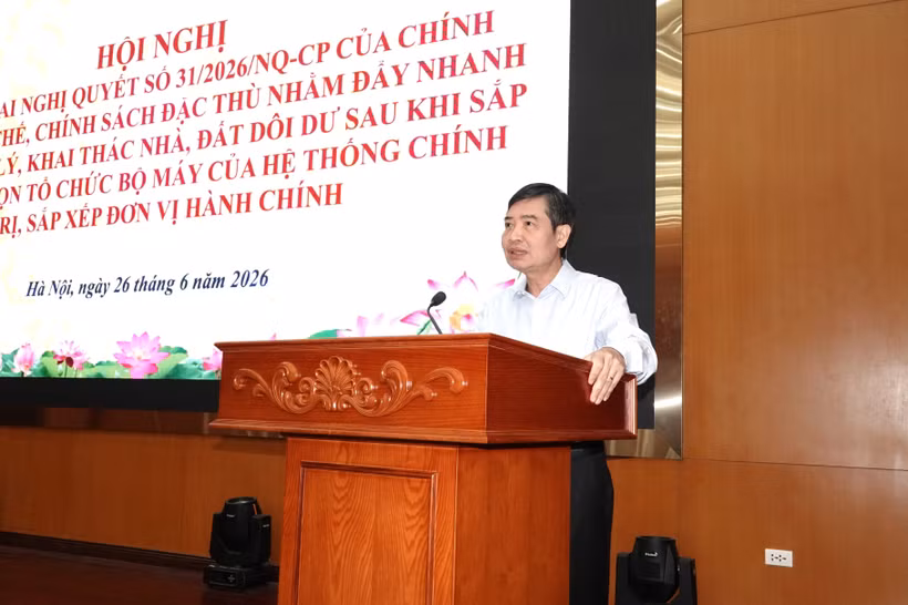Thứ trưởng Tạ Anh Tuấn nhấn mạnh vai trò quyết định của lãnh đạo địa phương trong khai thác tài sản công hiệu quả, thúc đẩy phát triển kinh tế xã hội. (Ảnh: BTC/Vietnam+)