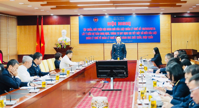 Luật mới tập trung vào ba trụ cột, là tạo thuận lợi cho người nộp thuế, nâng cao hiệu lực quản lý và số hóa quy trình nghiệp vụ. (Ảnh: HQ/Vietnam+)