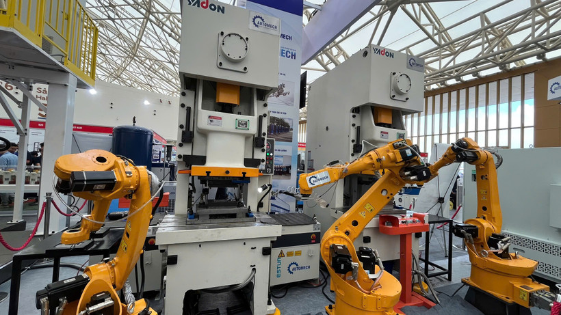 Doanh nghiệp Nhà nước phải đóng vai trò quan trọng nhất và đi đầu trong việc triển khai các công nghệ, sản phẩm chiến lược. (Ảnh: Vietnam+)