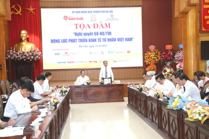 Tọa đàm "Nghị quyết 68-NQ/TW: Động lực phát triển kinh tế tư nhân Việt Nam", ngày 15/8. (Ảnh: Vietnam+)