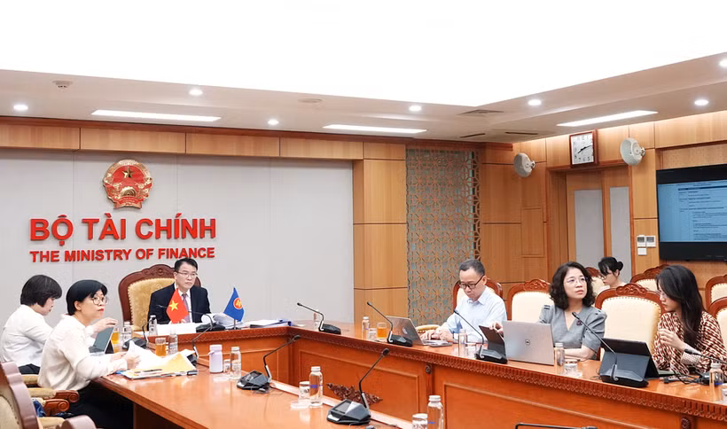 Hội nghị Thứ trưởng Tài chính ASEAN tại điểm cầu Bộ Tài chính, ngày 7/4. (Ảnh: BTC/Vietnam+)