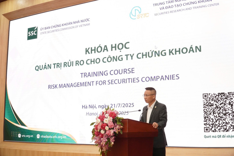 Phó Chủ tịch Ủy ban Chứng khoán Nhà nước Hà Duy Tùng nhấn mạnh quản trị rủi ro đóng vai trò then chốt đối với các công ty chứng khoán. (Ảnh: Vietnam)