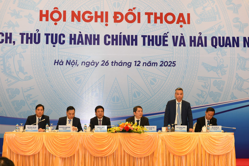 Hội nghị đối thoại về chính sách, thủ tục hành chính thuế và hải quan năm 2025, ngày 26/12. (Ảnh: Vietnam+)