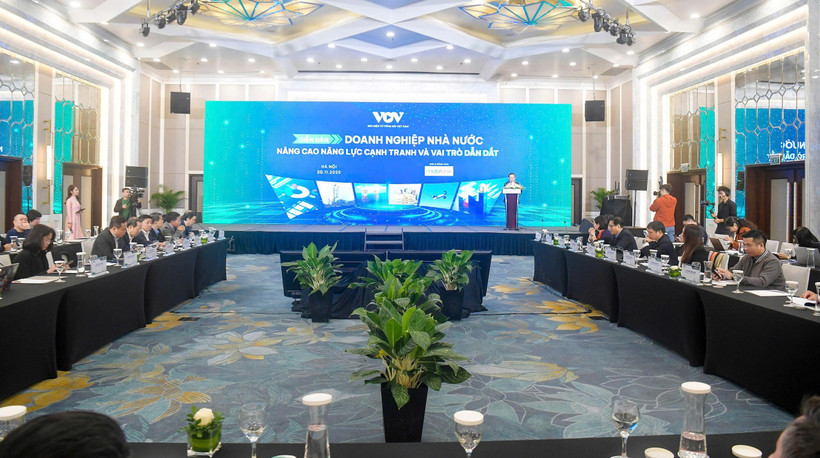 Diễn đàn “Doanh nghiệp Nhà nước: Nâng cao năng lực cạnh tranh và vai trò dẫn dắt,” do Báo Điện tử Tiếng nói Việt Nam tổ chức, ngày 20/11. (Ảnh: Vietnam+)