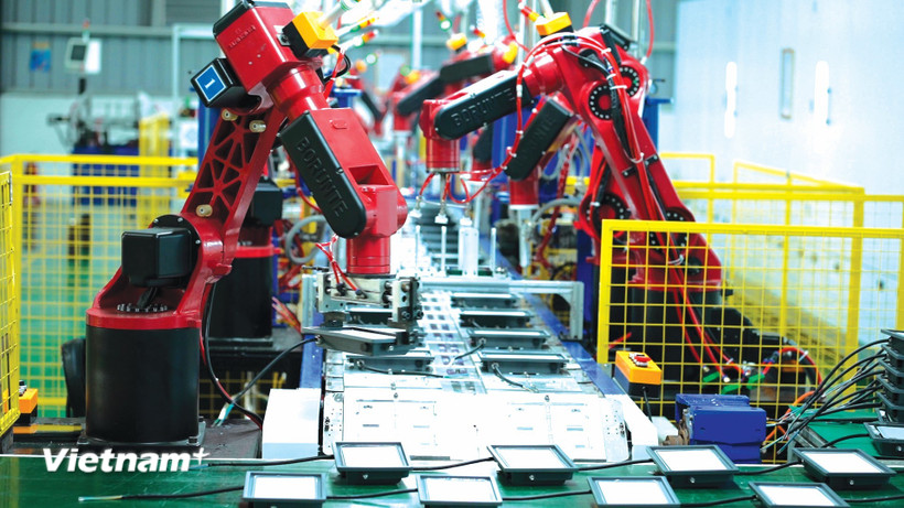 Việc tiếp cận tổng thể giúp giải quyết bài toán cốt lõi là tối đa hóa lợi ích từ nguồn lực công để xây dựng một nền kinh tế độc lập, tự chủ. (Ảnh: Vietnam+)