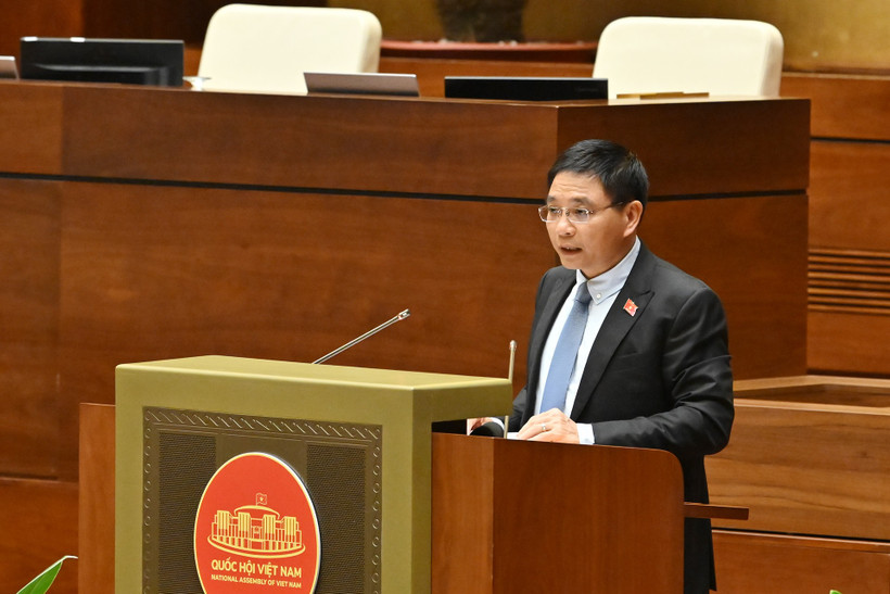 Bộ trưởng Bộ Tài chính Nguyễn Văn Thắng đã trình bày tờ trình về việc bổ sung dự toán ngân sách Nhà nước chi thường xuyên từ nguồn vốn từ viện trợ không hoàn lại của nước ngoài năm 2025 tại Quốc hội. (Ảnh: Vietnam+)