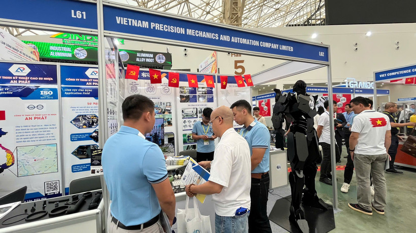 Các chuyên gia nhận định bức tranh nguồn vốn trong thời gian tới sẽ trở nên phức tạp và đòi hỏi những tiêu chuẩn cao hơn. (Ảnh: Vietnam+)
