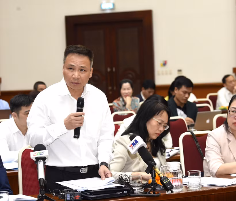 Lãnh đạo Ủy ban Chứng khoán Nhà nước cho biết thị trường đã chịu tác động từ chính sách thuế mới của Tổng thống Donald Trump tại Hoa Kỳ. (Ảnh: BTC/Vietnam+)