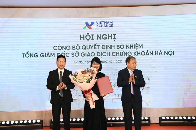 Bà Vũ Thị Thúy Ngà được bổ nhiệm giữ chức vụ Tổng Giám đốc HNX. (Ảnh: Vietnam+)