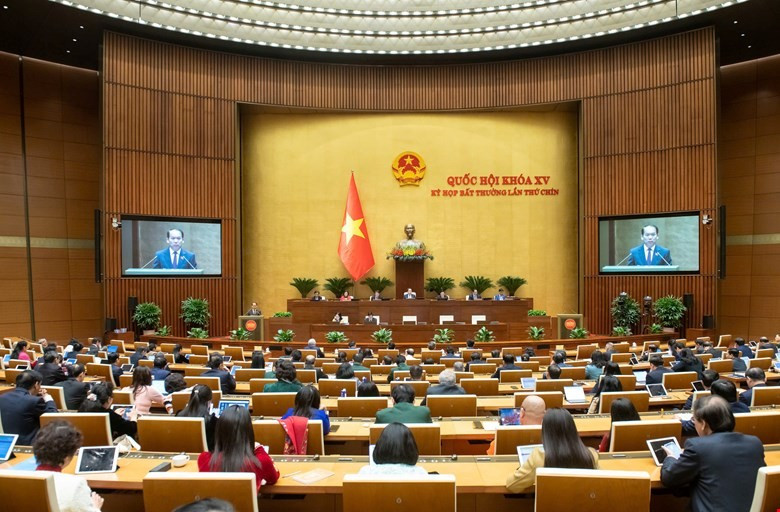 sáng ngày 19/2, Quốc hội đã biểu quyết thông qua Luật Ban hành văn bản quy phạm pháp luật (sửa đổi). (Ảnh: QH/Vietnam+)