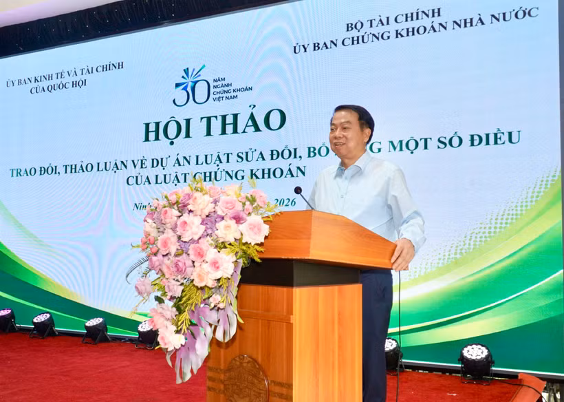 Thứ trưởng Bộ Tài chính Nguyễn Đức Chi cho biết Bộ Tài chính đã triển khai xây dựng hồ sơ dự án Luật và tổ chức lấy ý kiến rộng rãi. (Ảnh: UBCKNN)
