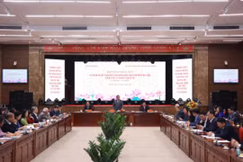 Phó Bí thư thường trực Thành ủy Hà Nội Nguyễn Văn Phong phát biểu tại Hội thảo khoa học với chủ đề “95 năm ngày thành lập Đảng bộ thành phố Hà Nội, tầm vóc, ý nghĩa lịch sử. (Ảnh: Xuân Quảng/Vietnam+)