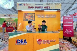 Phiên livestream được vận hành bởi MCN House of Deera với sự tham gia của những nhà sáng tạo tâm huyết với hàng Việt. (Ảnh: PV/Vietnam+)