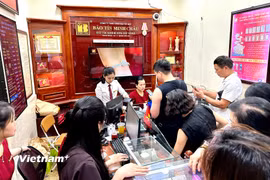 Một điểm kinh doanh vàng tại Hà Nội. (Ảnh: Đức Duy/Vietnam+)