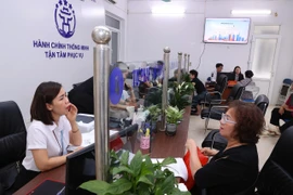 Xem xét thí điểm không công chứng giao dịch bất động sản hợp đồng tặng cho
