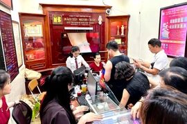 Một điểm kinh doanh vàng tại Hà Nội. (Ảnh: Đức Duy/Vietnam+)