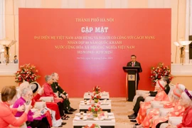 Chủ tịch UBND thành phố Hà Nội gặp mặt, tri ân Mẹ Việt Nam Anh hùng, Người có công với cách mạng nhân dịp 80 năm Quốc khánh 2/9. (Ảnh: PV/Vietnam+)