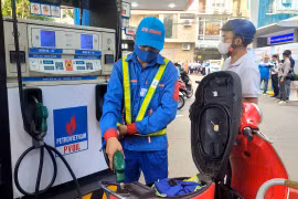 Một điểm kinh doanh xăng dầu (Nguồn: Vietnam+)