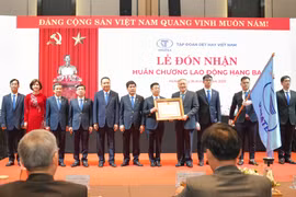 Đây là lần thứ 5 Tập đoàn Dệt May Việt Nam nhận các phần thưởng cao quý trong 30 năm xây dựng và phát triển.