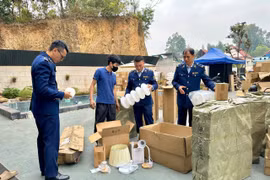 Bộ Công Thương yêu cầu lực lượng quản lý thị trường tập trung đấu tranh ngăn chặn, đẩy lùi tình trạng buôn lậu, gian lận thương mại, hàng giả và xâm phạm quyền sở hữu trí tuệ trên toàn quốc. (Ảnh: qltt)