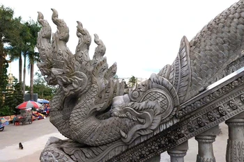 'Giải mã' ý nghĩa hình tượng rắn thần ở chùa Phật Nằm