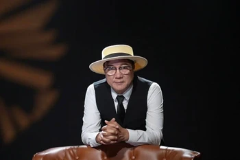 Nghệ sỹ Nhân dân Trọng Trinh xuất thân là nghệ sỹ sân khấu, sau đó ông bén duyên với truyền hình-điện ảnh. Ngoài làm diễn viên, ông còn tham gia làm đạo diễn. (Ảnh: NVCC)