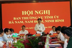 Bí thư Tỉnh ủy, Chủ tịch Ủy ban Nhân dân tỉnh Hà Nam Trương Quốc Huy phát biểu tại hội nghị. (Ảnh: Thanh Tuấn/TTXVN)