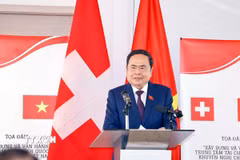 Chủ tịch Quốc hội Trần Thanh Mẫn phát biểu khai mạc Tọa đàm "Xây dựng và vận hành Trung tâm tài chính quốc tế và khuyến nghị cho Việt Nam." (Ảnh: Doãn Tấn/ TTXVN)