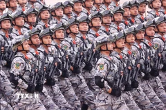 Khối chiến sỹ Đặc nhiệm dù diễu binh. (Ảnh: TTXVN)