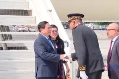 Thủ tướng Phạm Minh Chính bắt đầu chuyến công du tại Pháp