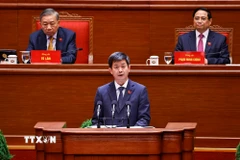 Đồng chí Lê Quang Tùng, Ủy viên Trung ương Đảng, Bí thư Thành ủy Cần Thơ, trình bày tham luận “Phát huy tiềm năng, lợi thế, tập trung xây dựng thành phố Cần Thơ trở thành trung tâm đào tạo nguồn nhân lực chất lượng cao vùng Đồng bằng Sông Cửu Long.” (Ảnh: TTXVN)