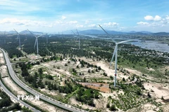 Nhà máy điện gió Phương Mai gồm 11 tổ máy, tổng công suất 26,4 MW, tổng mức đầu tư 1.076 tỷ đồng, trong Khu kinh tế Nhơn Hội, tỉnh Gia Lai. (Ảnh: Vũ Sinh/TTXVN)