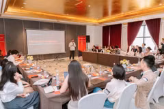 Insider One và Hội đồng Cố vấn Sản phẩm định hình tương lai Agentic AI