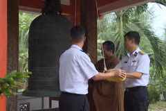 Rộn ràng mùa xuân ở Trường Sa