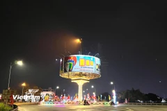 Vòng xuyến đường Hồ Chí Minh rực rỡ sắc màu. (Nguồn: Vietnam+)