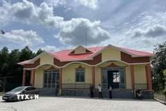 Nhà sinh hoạt cộng đồng tại ấp Con Trăn, xã Tân Hoà (Tây Ninh) là không gian sinh hoạt văn hóa cho đồng bào các dân tộc trên địa bàn. (Ảnh: Đức Hạnh/TTXVN)