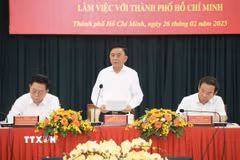 Thường trực Ban Bí thư Trần Cẩm Tú phát biểu tại buổi làm việc. (Ảnh: Thu Hương/TTXVN)