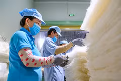 Tây Ninh định hướng nâng cao năng lực cạnh tranh, phát triển sản phẩm đạt tiêu chuẩn quốc tế, tạo nền tảng để doanh nghiệp tham gia sâu hơn vào chuỗi giá trị toàn cầu. (Ảnh: Minh Phú/TTXVN)