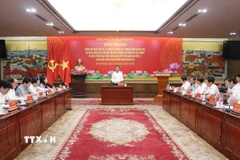 Ủy viên Bộ Chính trị, Thường trực Ban Bí thư Trần Cẩm Tú,làm việc với Ban Thường vụ Thành ủy Hải Phòng. (Ảnh: Hoàng Ngọc/TTXVN)
