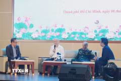 Giao lưu với các nhân chứng lịch sử, chuyên gia về sự nghiệp giải phóng miền Nam, thống nhất đất nước và xây dựng, phát triển Thành phố Hồ CHí Minh trong kỷ nguyên mới. (Ảnh: Anh Tuấn/TTXVN)