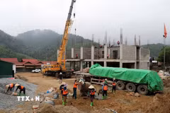 Năm 2025, tỉnh Thanh Hóa khởi công 6 Dự án Trường nội trú liên cấp ở các xã biên giới, phấn đấu về đích trước ngày 15/8/2026 để kịp đón học sinh vào năm học mới. (Ảnh: Khiếu Tư/TTXVN)
