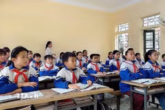Trường Tiểu học Yên Khương, xã vùng cao biên giới Yên Khương hiên có 3 điểm lẻ, mặc dù còn nhiều khó khăn, thiếu thốn nhưng thầy và trò đều nỗ lực mang con chữ đến với trẻ em vùng cao biên giới. (Ảnh: Khiếu Tư/TTXVN)