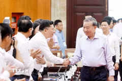 Tổng Bí thư, Chủ tịch nước Tô Lâm và các đại biểu. (Ảnh: Thống Nhất/TTXVN)