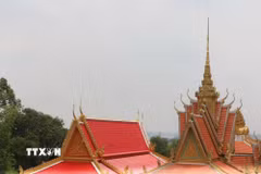 Sau ngày thống nhất đất nước, trên nền cũ, ngôi chùa Snayđonkum mới đã được xây dựng khang trang. (Ảnh: Công Mạo/TTXVN)