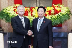 Chủ tịch nước Lương Cường tiếp Chủ tịch Quốc hội Hungary Kover Laszlo. (Ảnh: Lâm Khánh/TTXVN)