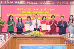 Sách ảnh của TTXVN được công nhận sản phẩm chào mừng Đại hội Đảng bộ Chính phủ 